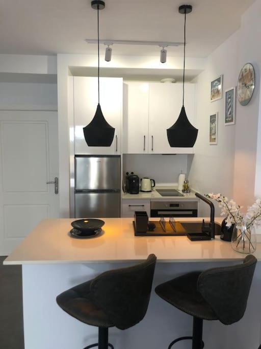 Modern Beachside Apartment Marbella